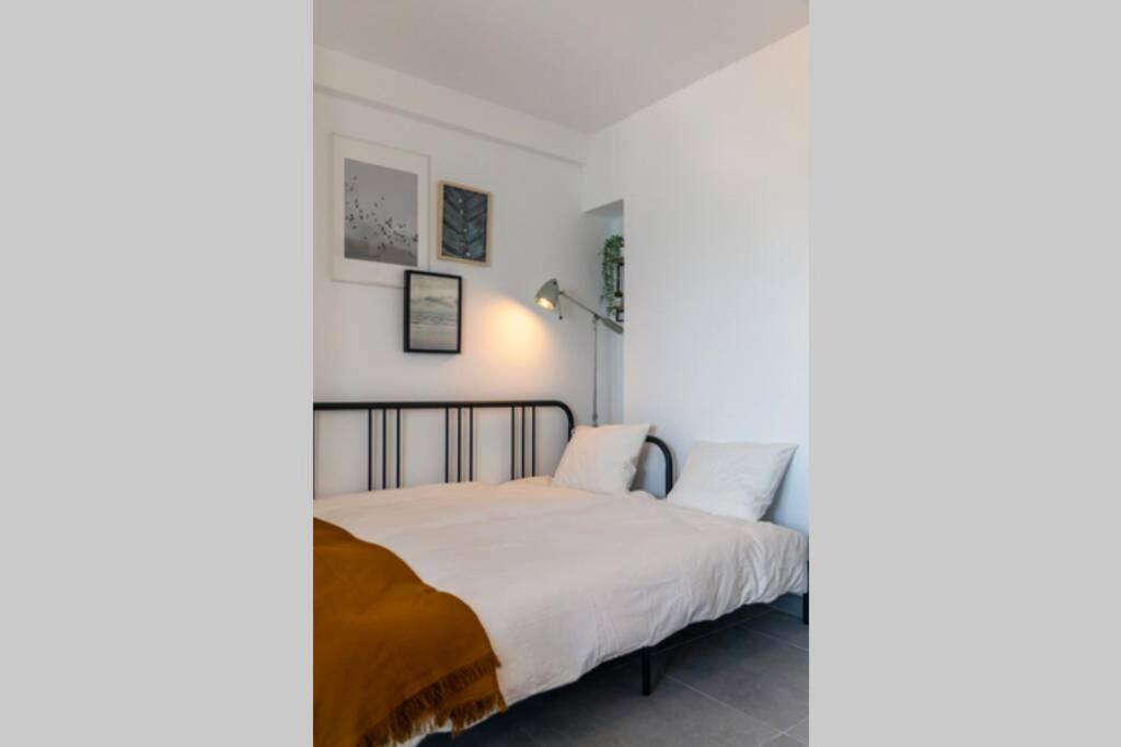 Sitio de Calahonda Beachfront Apartment Near Marbella מראה חיצוני תמונה
