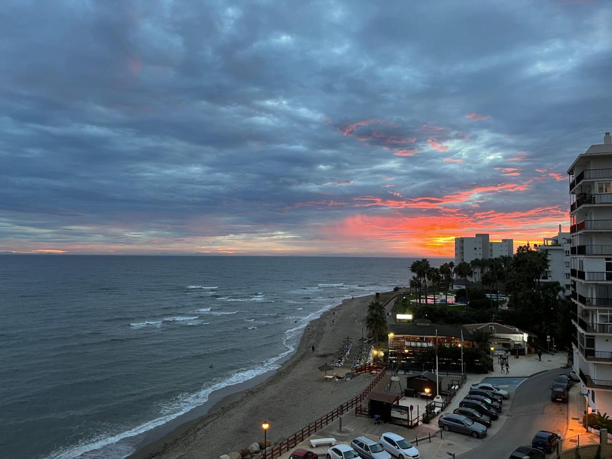 Sitio de Calahonda Beachfront Apartment Near Marbella מראה חיצוני תמונה